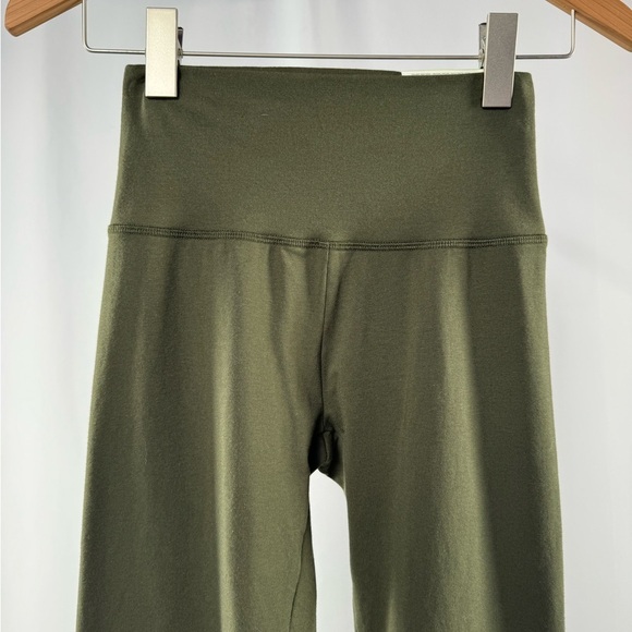 NWT OFFLINE By Aerie Real Me High Waisted Legging in Olive Daze Size Small - Picture 6 of 10